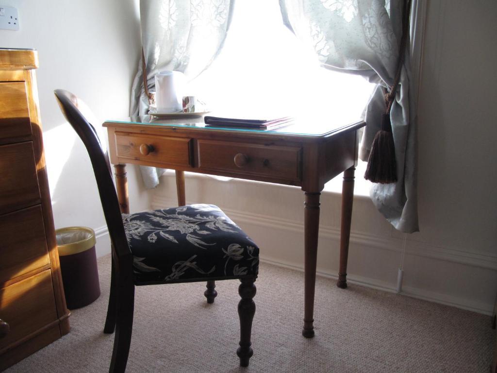 The Shirley Bed & Breakfast Torquay Room photo