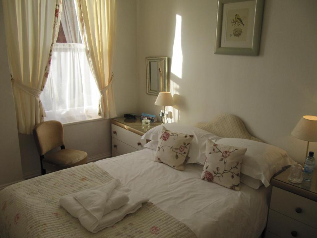 The Shirley Bed & Breakfast Torquay Room photo